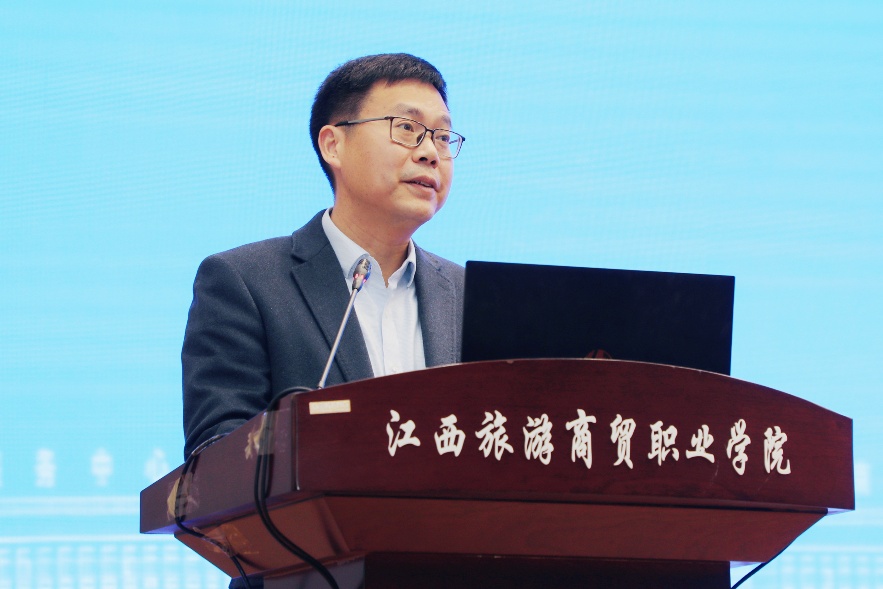 6吴小平.jpg