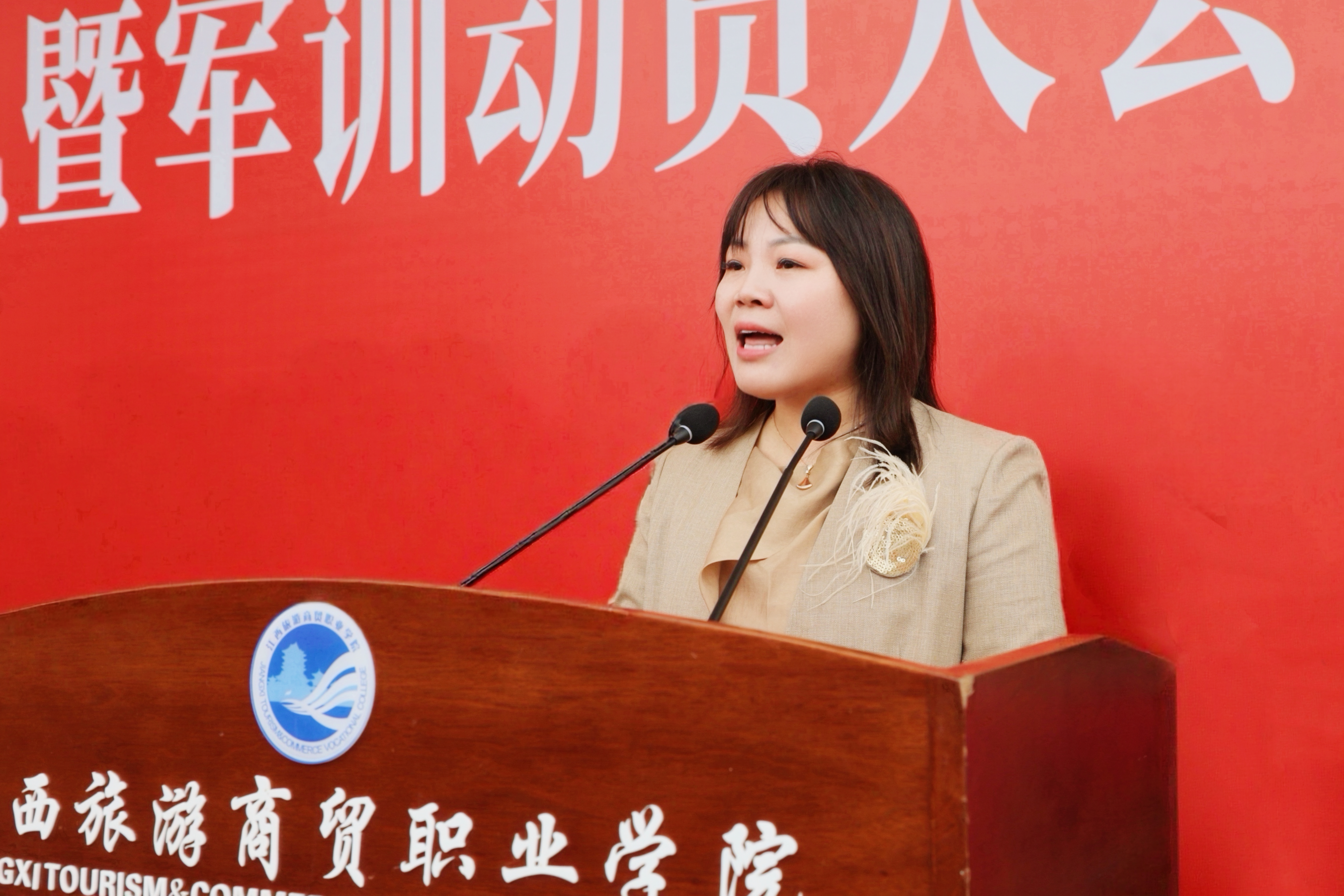 校友代表.jpg 校友代表.jpg